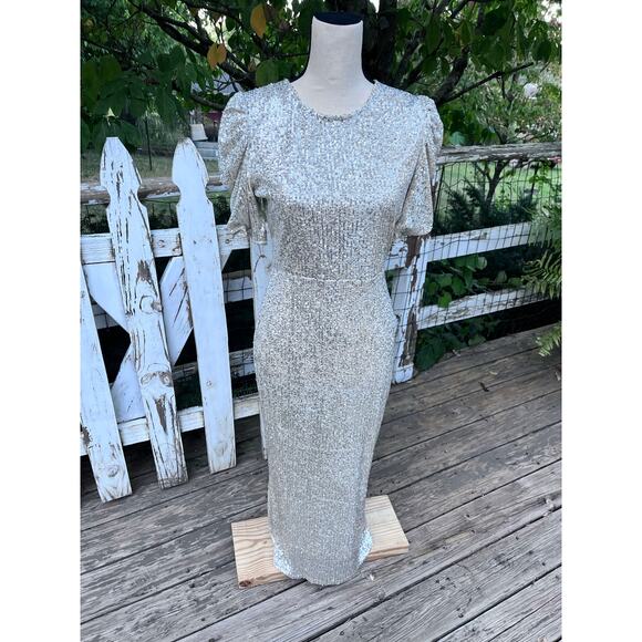 Ivy City Co Starling Dress In Gold Sequin small New With Tags - Picture 1 of 6